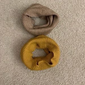 H&M short infinity scarves